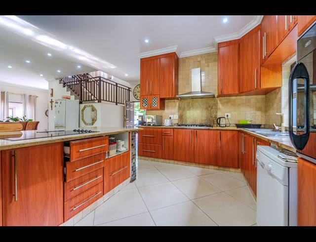 3 BEDROOM FREESTANDING FOR SALE IN WESTBROOK